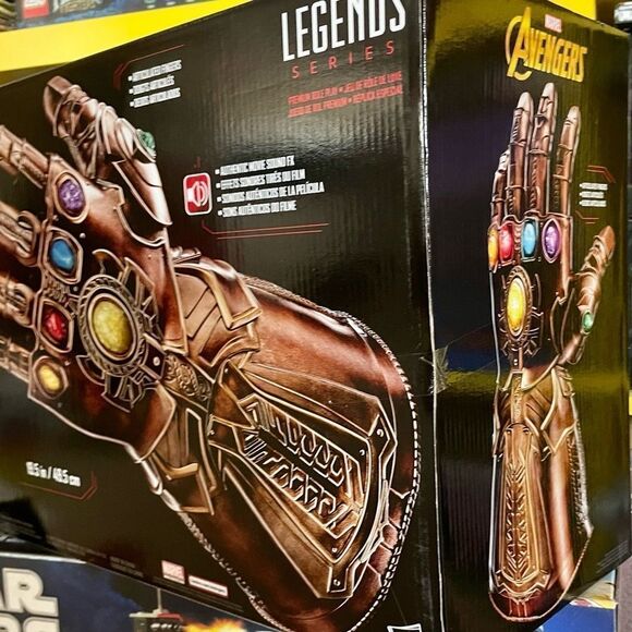 Marvel Avengers Legends Gear INFINITY GAUNTLET Articulated ELECTRONIC FIST NIB - Picture 2 of 13